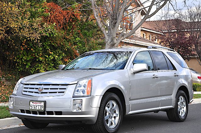 Cadillac SRX 2006 photo 2