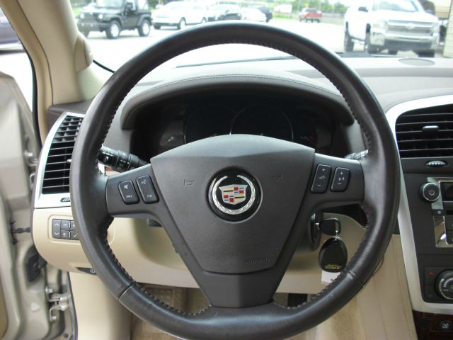 Cadillac SRX 2007 photo 12