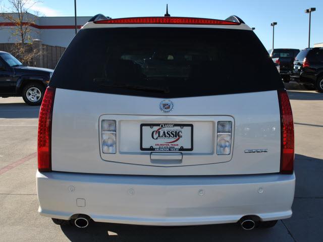 Cadillac SRX 2007 photo 2