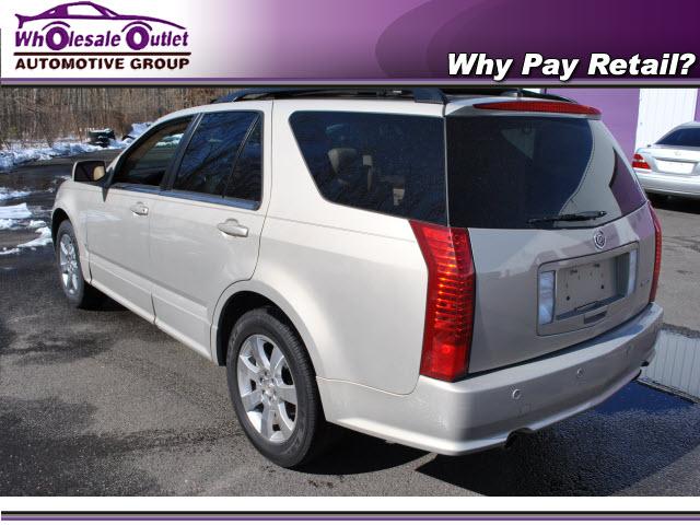 Cadillac SRX 2007 photo 2