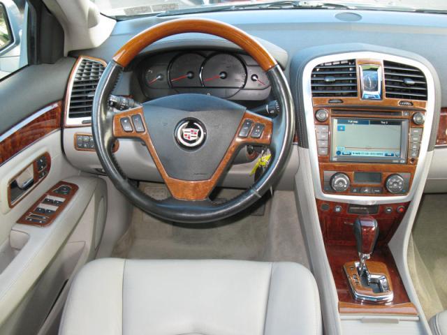 Cadillac SRX 2007 photo 1