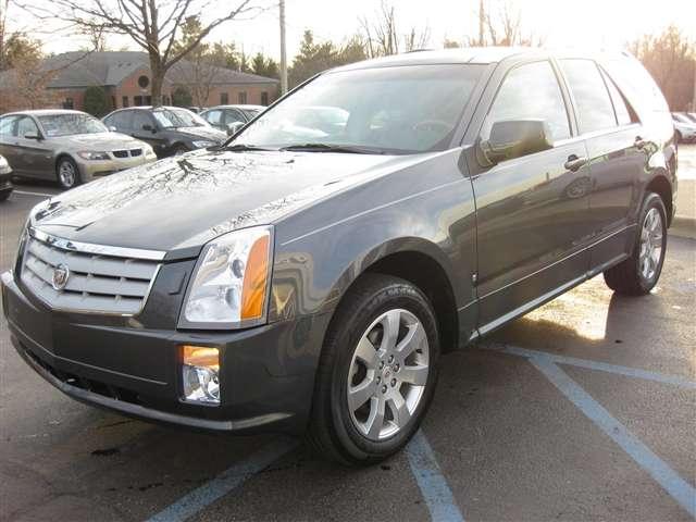 Cadillac SRX 2007 photo 2