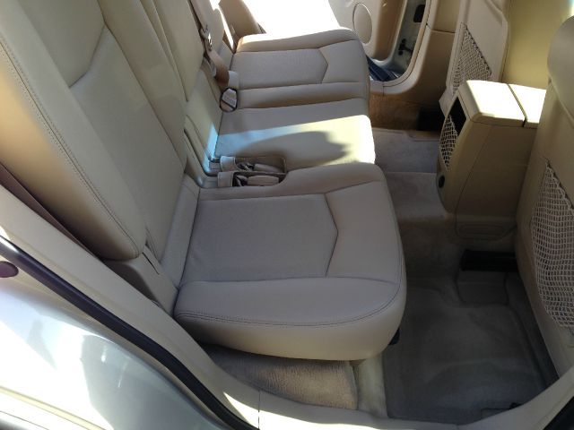 Cadillac SRX 2007 photo 2