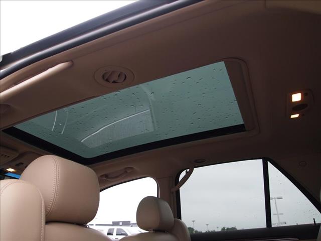 Cadillac SRX 2007 photo 4