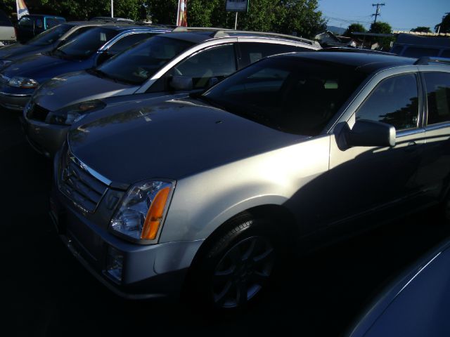 Cadillac SRX SE-R SUV