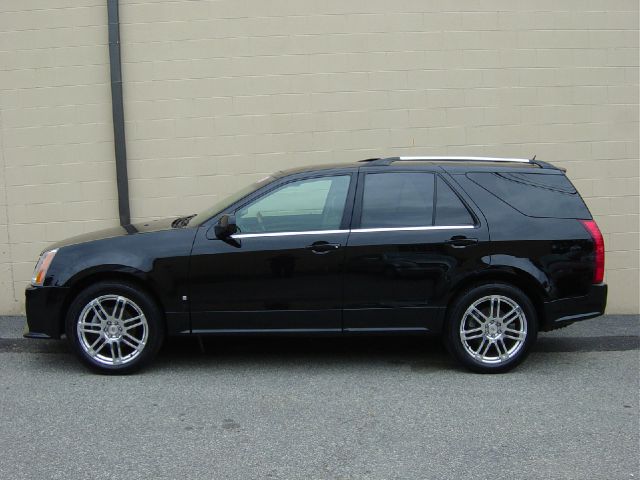 Cadillac SRX 2007 photo 2