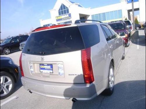 Cadillac SRX 2007 photo 2