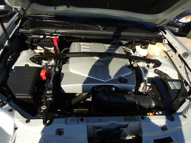 Cadillac SRX Touring / AWD SUV
