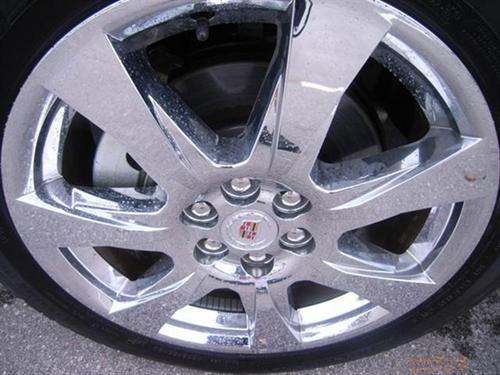 Cadillac SRX 2010 photo 2