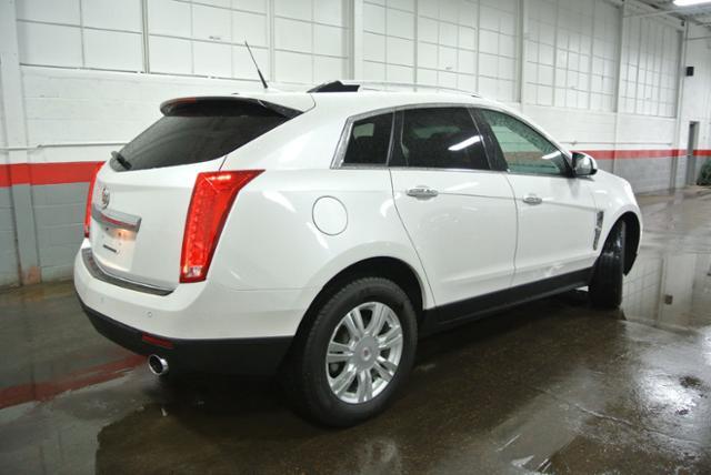 Cadillac SRX 2010 photo 1