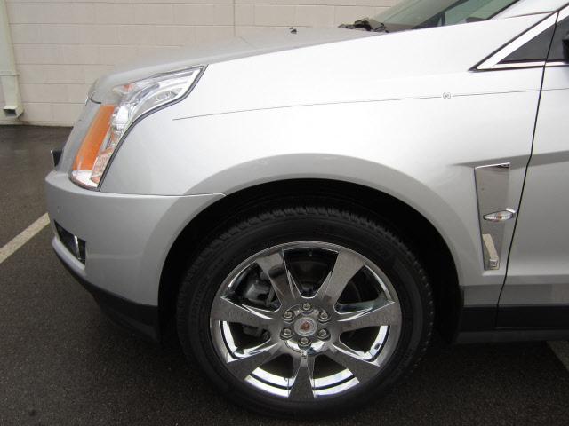 Cadillac SRX 2010 photo 3