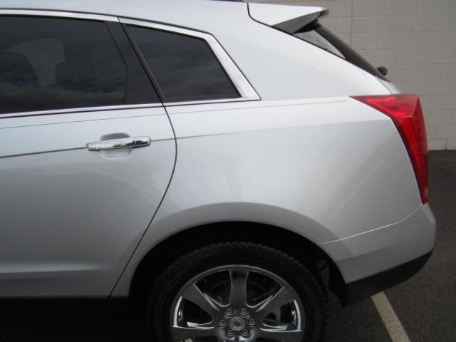 Cadillac SRX 2010 photo 5