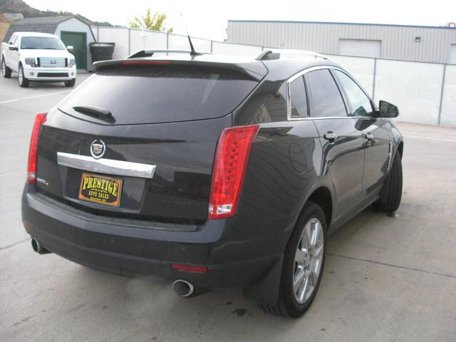 Cadillac SRX 2010 photo 3