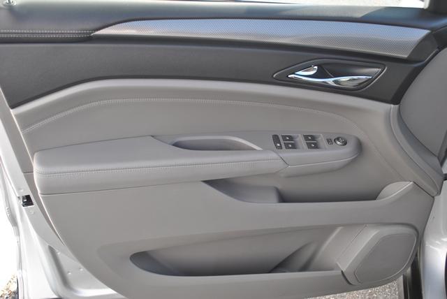 Cadillac SRX 2010 photo 5