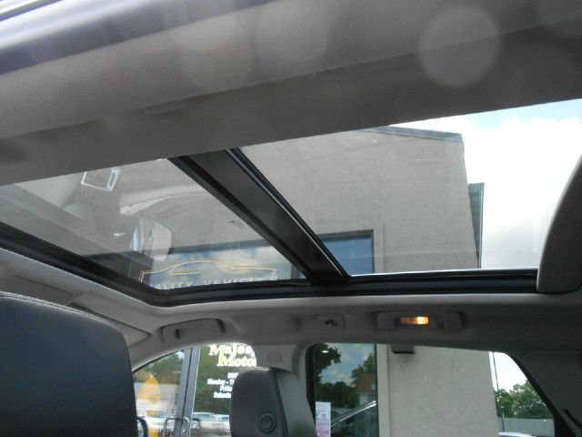 Cadillac SRX 2010 photo 5