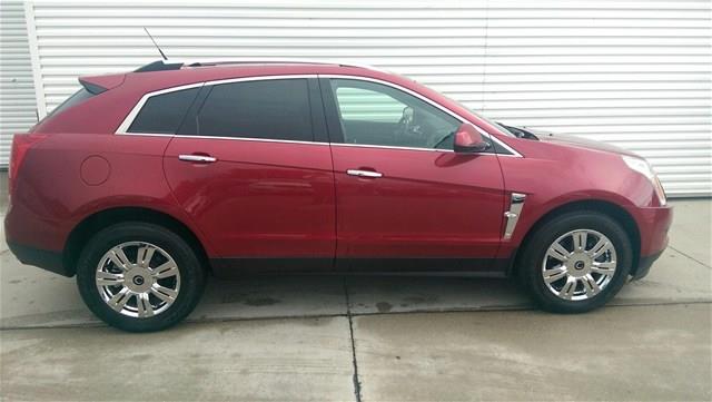 Cadillac SRX 2010 photo 1