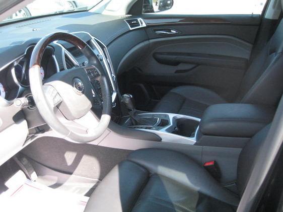 Cadillac SRX 2010 photo 3