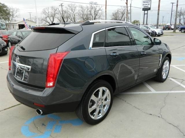 Cadillac SRX 2011 photo 1