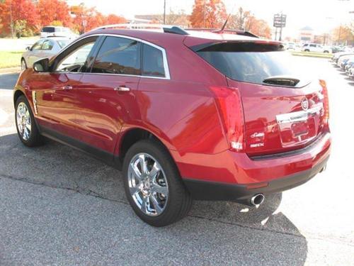Cadillac SRX 2011 photo 2