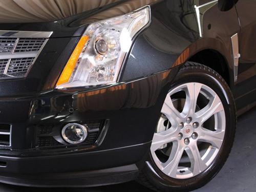 Cadillac SRX 2011 photo 2