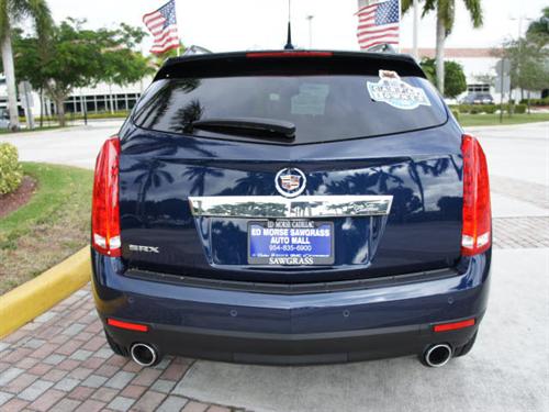 Cadillac SRX 2011 photo 3