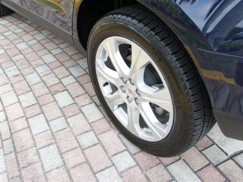 Cadillac SRX 2011 photo 5