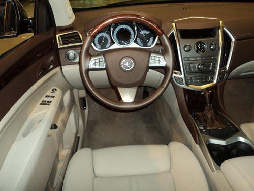 Cadillac SRX 2011 photo 1