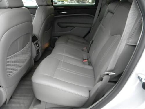 Cadillac SRX 2011 photo 2