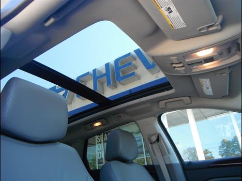 Cadillac SRX 2011 photo 3