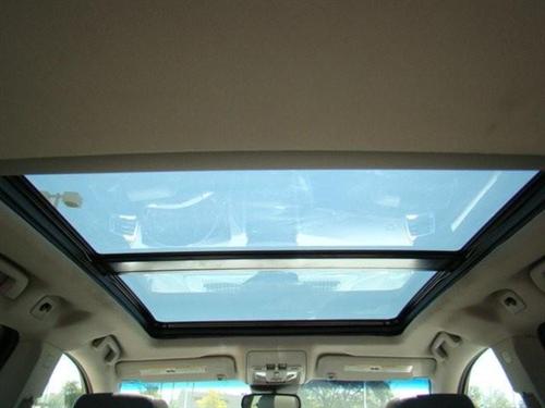 Cadillac SRX 2011 photo 5