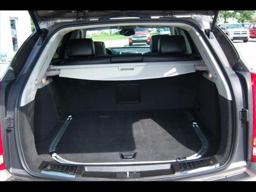 Cadillac SRX 2011 photo 2