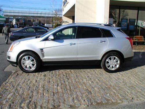 Cadillac SRX 2011 photo 2