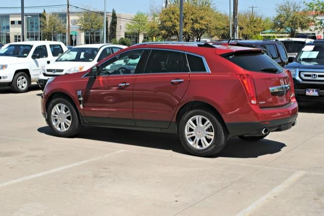 Cadillac SRX 2011 photo 2