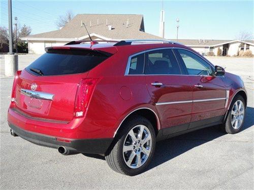 Cadillac SRX 2011 photo 2