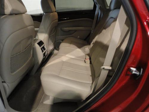 Cadillac SRX 2011 photo 2