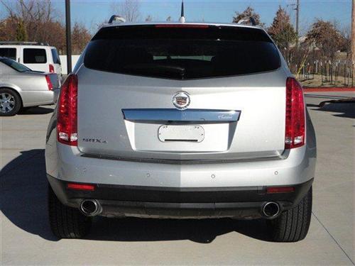 Cadillac SRX 2011 photo 2