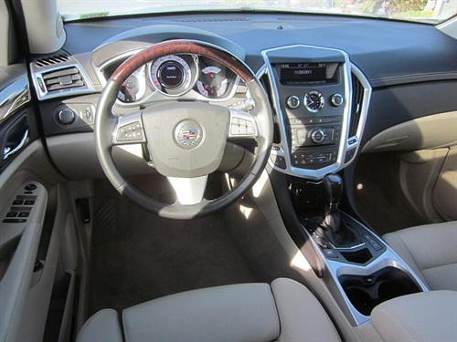 Cadillac SRX 2011 photo 3