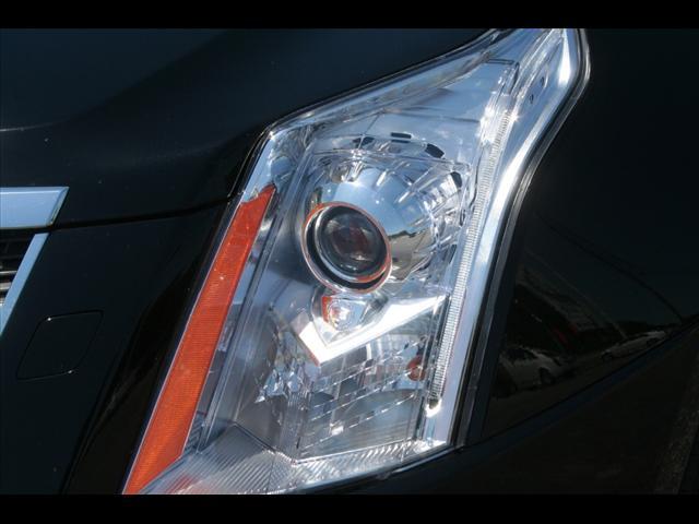 Cadillac SRX 2011 photo 1