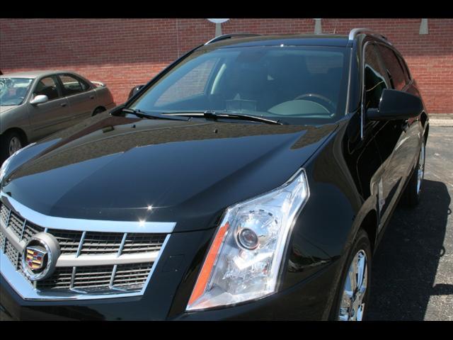 Cadillac SRX 2011 photo 2
