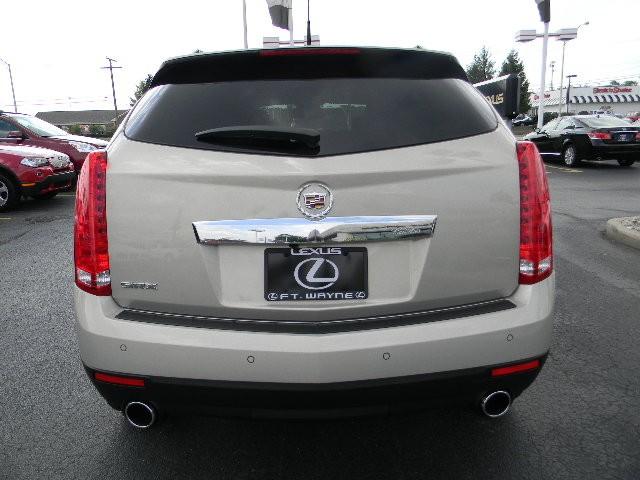 Cadillac SRX 2011 photo 4