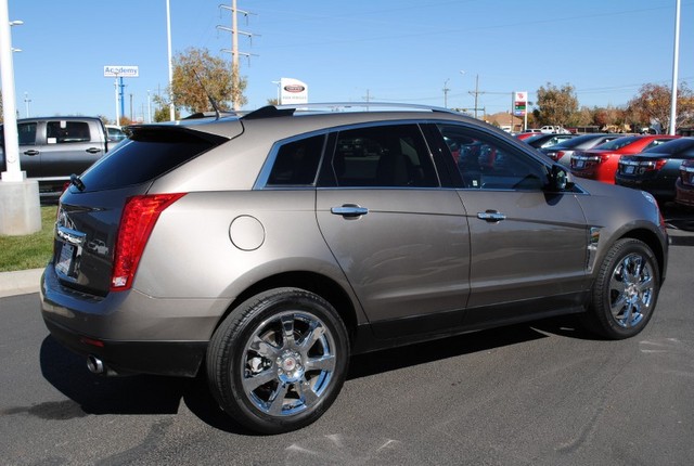 Cadillac SRX 2011 photo 3