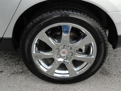 Cadillac SRX 2011 photo 2