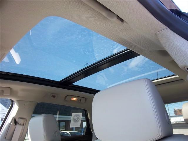 Cadillac SRX 2011 photo 3