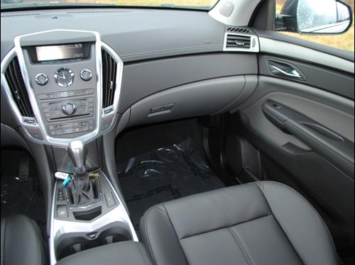 Cadillac SRX 2011 photo 3