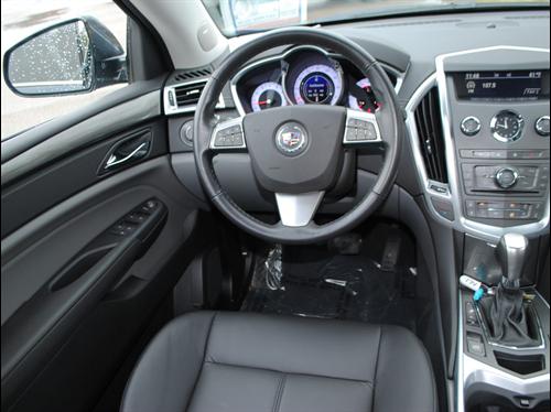 Cadillac SRX 2011 photo 4