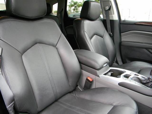Cadillac SRX 2011 photo 4