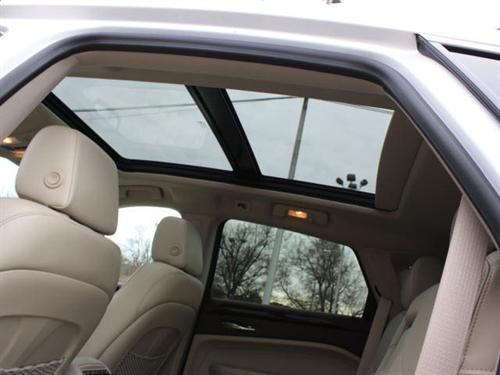 Cadillac SRX 2011 photo 3