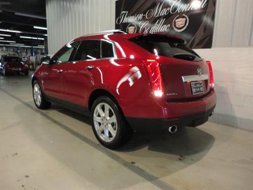 Cadillac SRX 2011 photo 2