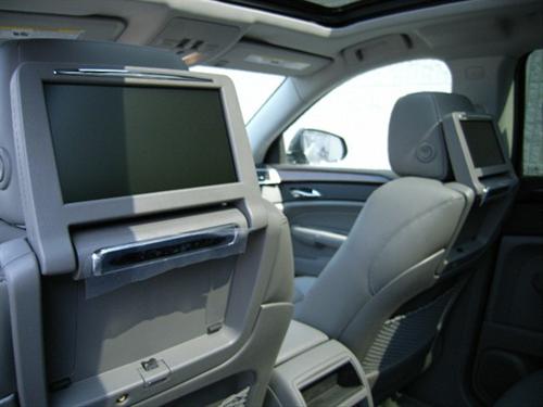 Cadillac SRX 2011 photo 2
