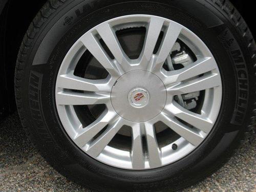 Cadillac SRX 2011 photo 2